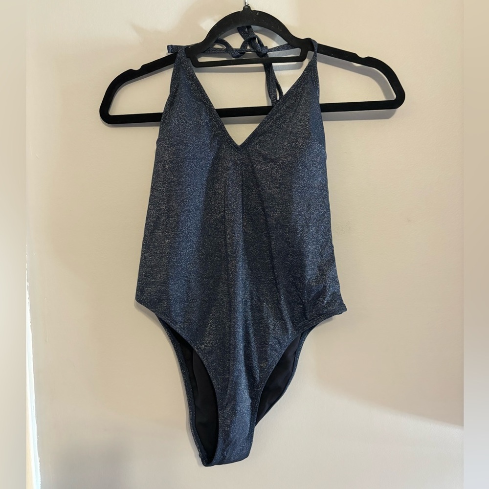 Cupshe Total Eclipse Metallic Halter Twist-Back Cheeky One Piece Swimsuit Sz S - Picture 5 of 9